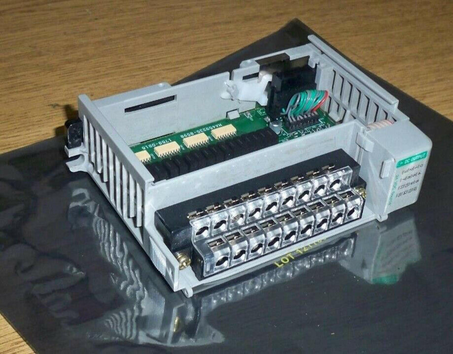 1769-OB16 Allen Bradley Series B Output Module 1769OB16