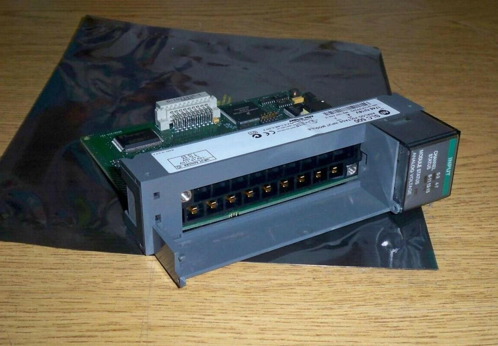 no door ALLEN BRADLEY 1746-NI16V SERIES A ANALOG INPUT MODULE 1746NI16V